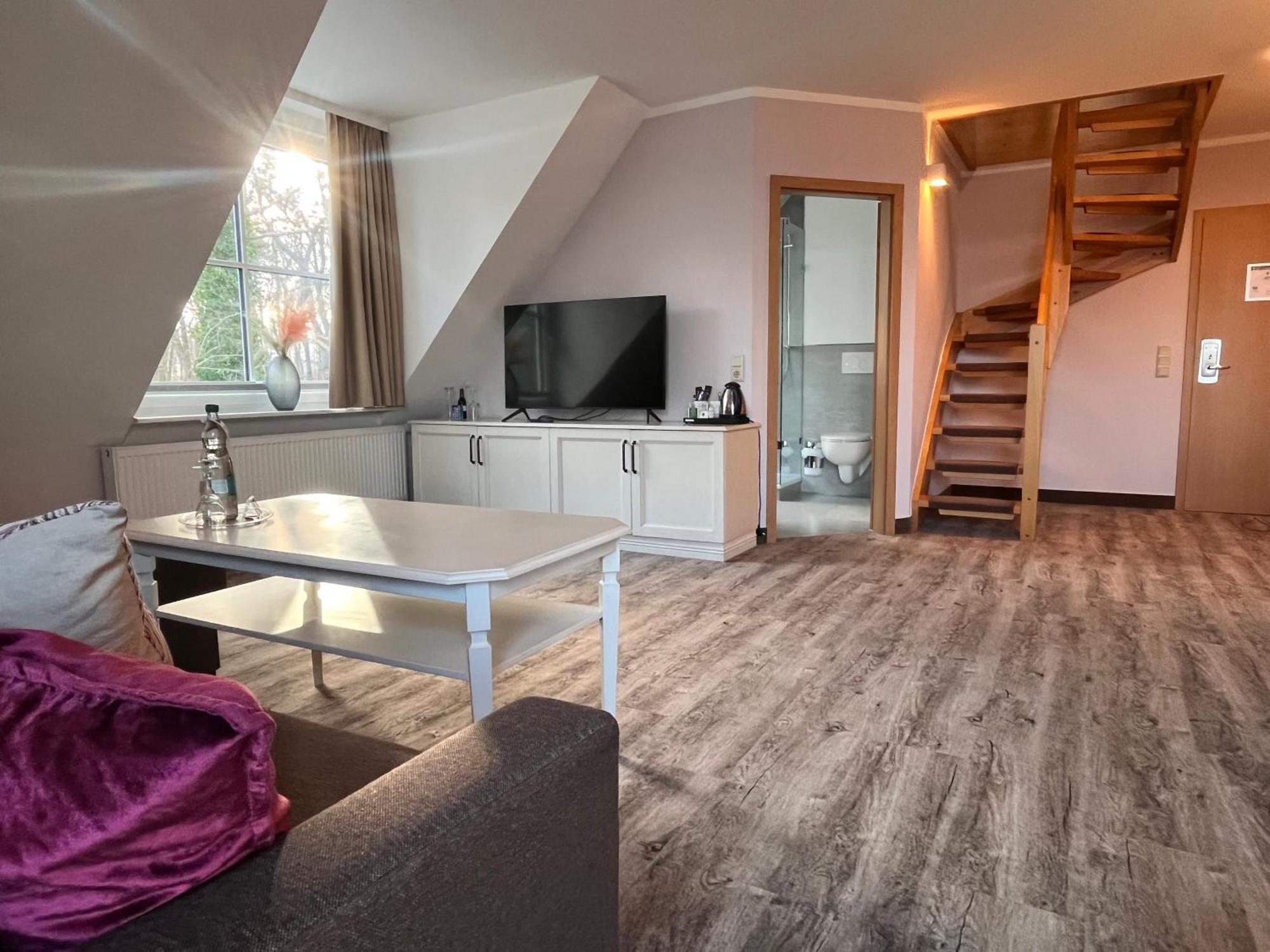 Hotel Wilhelmshoehe รอสต็อค ภายนอก รูปภาพ